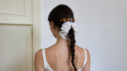 The Poetry of Glass & Shell — A Lifestyle of Retro Elegance